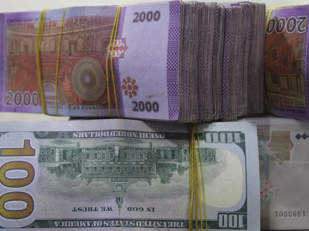 الليرة تحافظ على استقرارها أمام الدولار الأمريكي