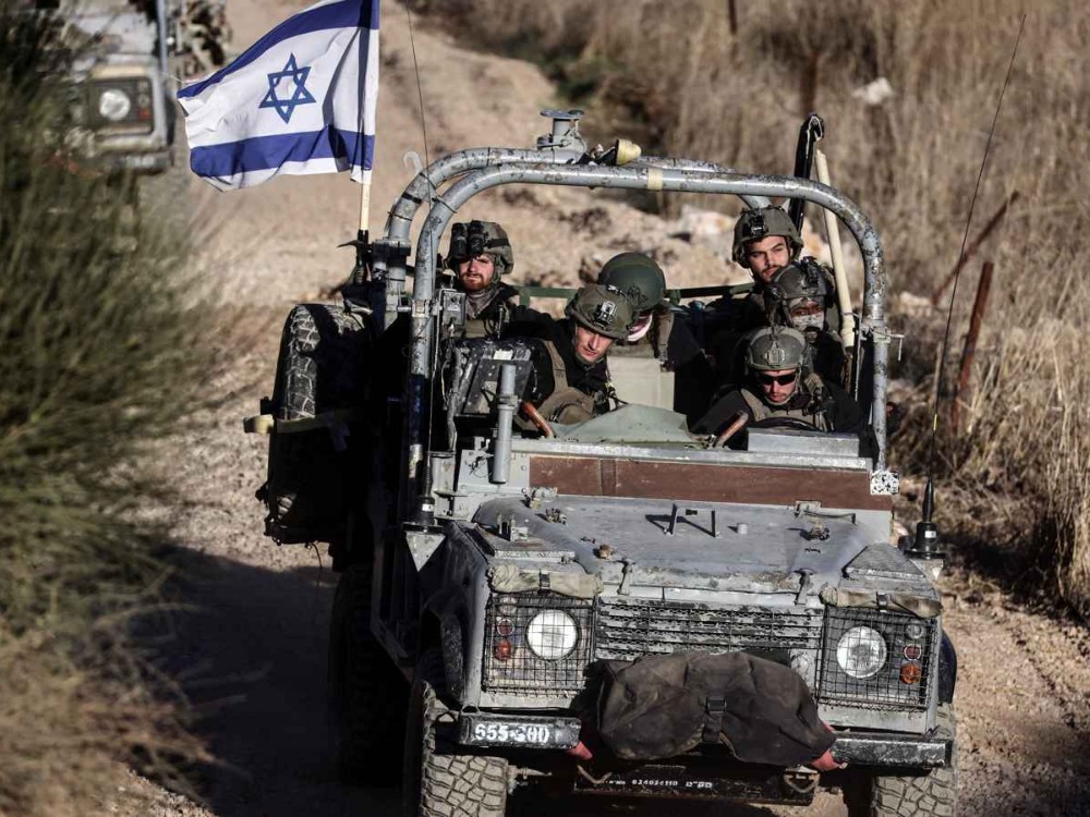 قوات الاحتلال الإسرائيلي تداهم قرية البصالي وتعتقل ثلاثة شبّان