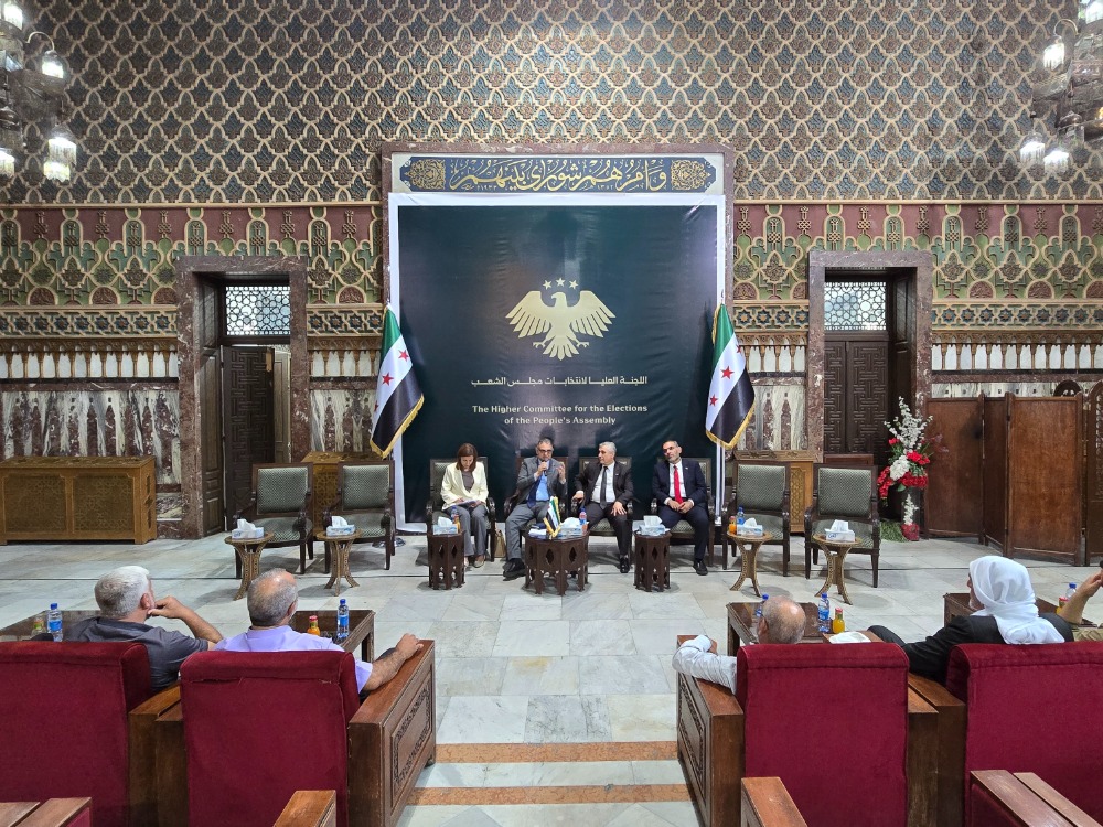 اجتماع اللجنة العليا لانتخابات مجلس الشعب مع فعاليات المجتمع المدني