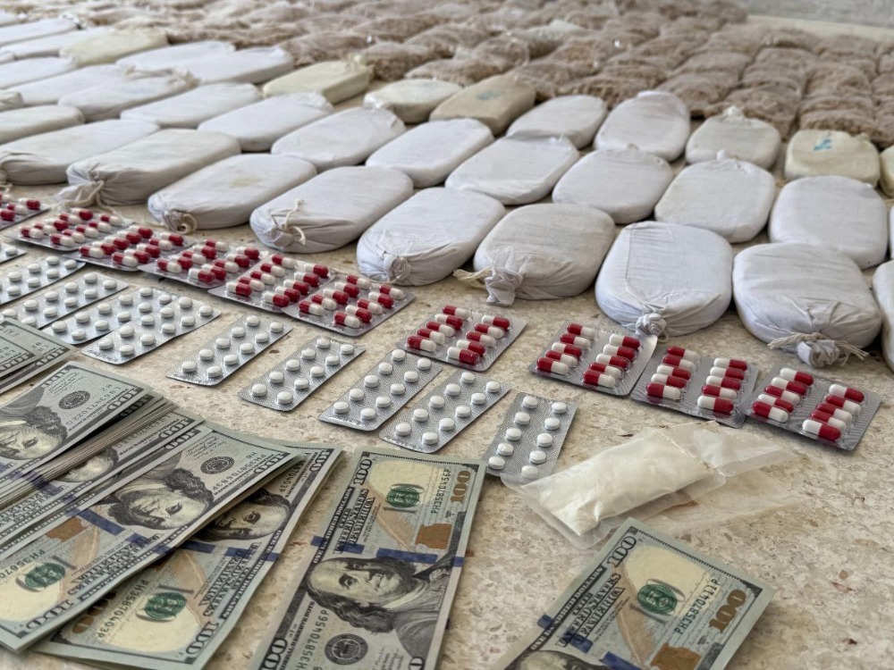 القبض على تاجر ومروج مخدرات باللاذقية