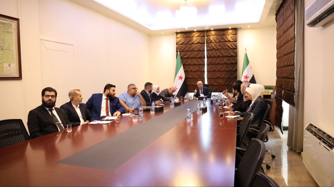 وزير النقل يمهد لصياغة مذكرة تفاهم مستقبلية مع شركة الإمارات لتعليم القيادة