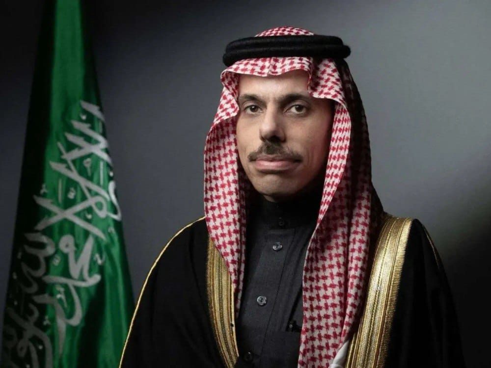 في اتصال هاتفي مع نظيره الأمريكي.. وزير الخارجية السعودي يشدد على وقف الانتهاكات بحق سوريا