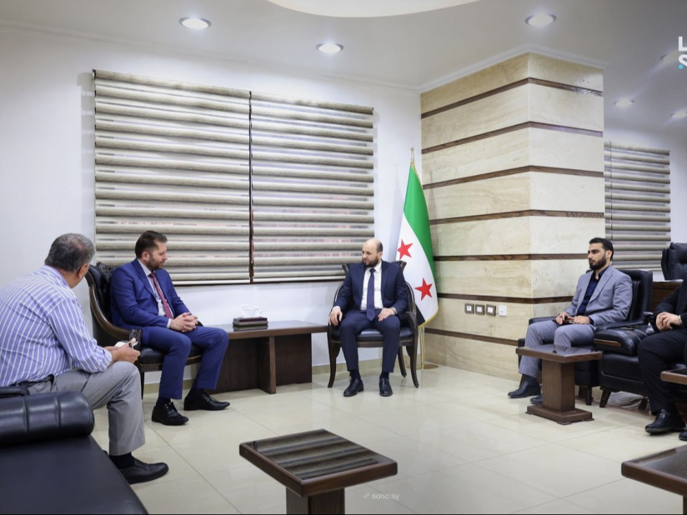 وزير الطاقة وسفير باكستان يناقشان تعزيز التعاون التقني وتبادل الخبرات