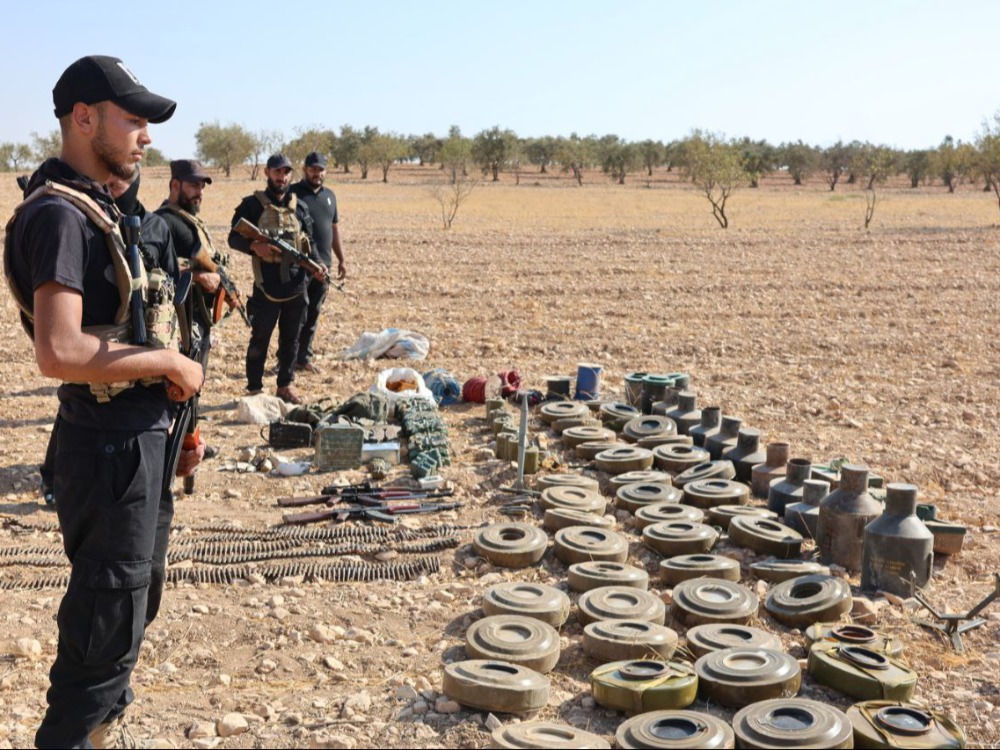 مخبأة داخل بئر.. الأمن الداخلي يضبط كميات من الألغام بريف حمص