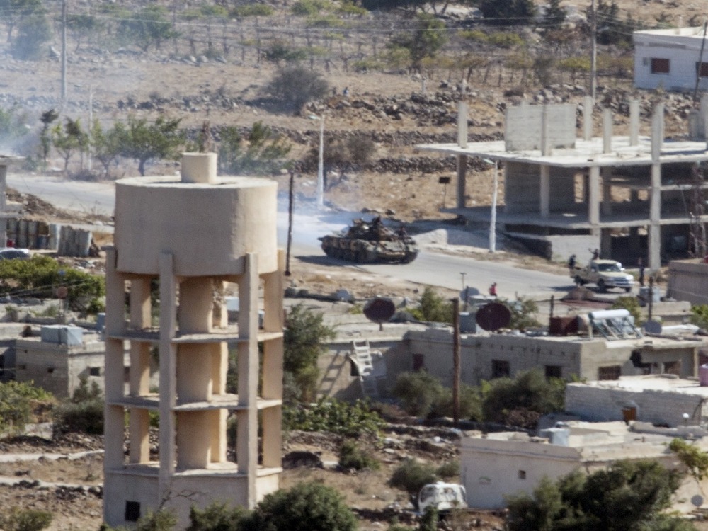 مراسل الإخبارية: الاحتلال يداهم منزلاً بريف القنيطرة وسط تحليق حربي