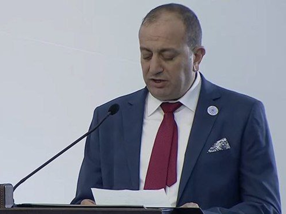 لأسباب صحية.. وزير الرياضة والشباب يقدم استقالته من منصبه