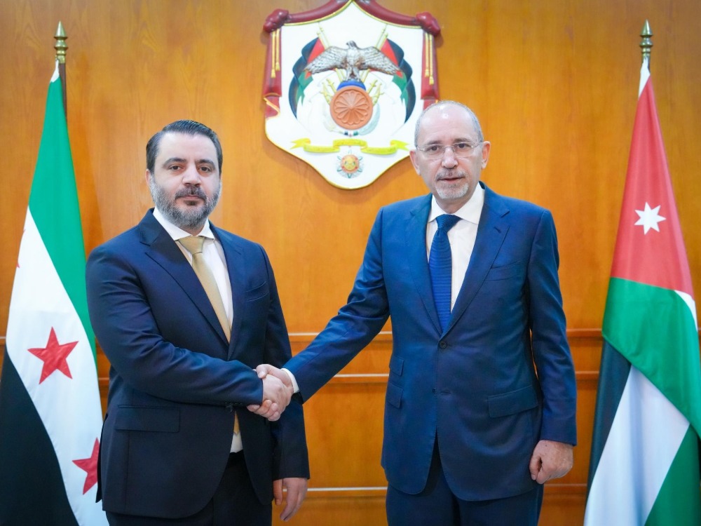 الشيباني يلتقي نظيره الأردني في عمان 