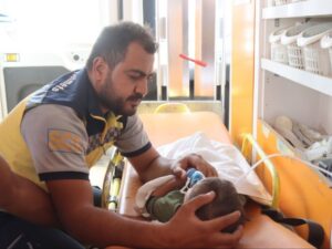 الدفاع المدني ينقذ طفل غرق في بئر ماء