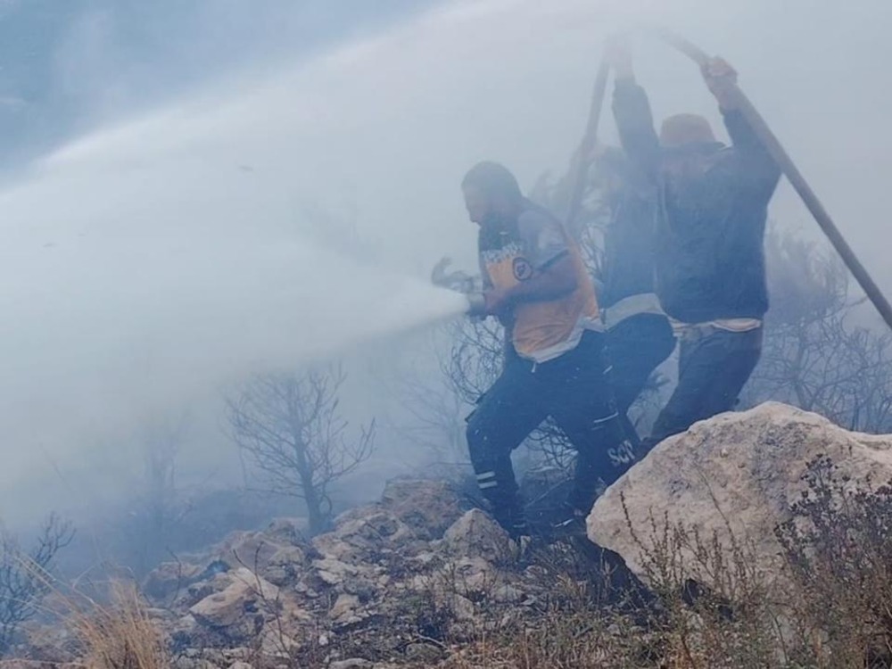 الدفاع المدني يسيطر على حريق في شطحة بحماة