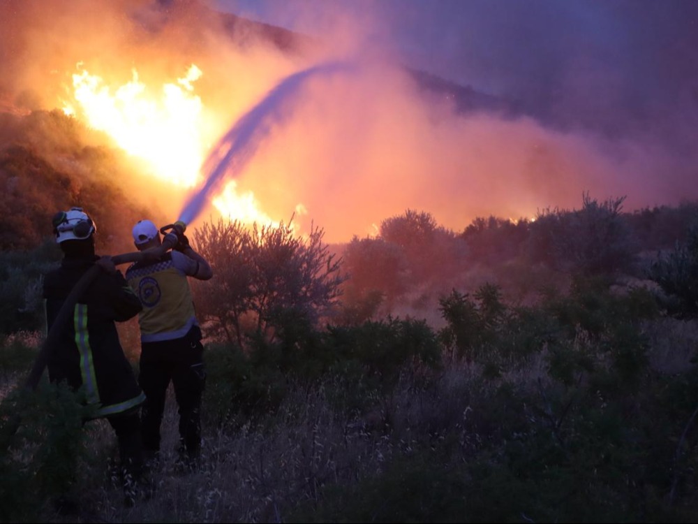 نعلن إخماد وتبريد كامل حرائق الغابات والأحراج في ريف حماة