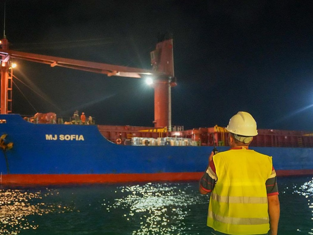 الأولى بعد رفع العقوبات.. وصول باخرة محاصيل زراعية إلى مرفأ طرطوس