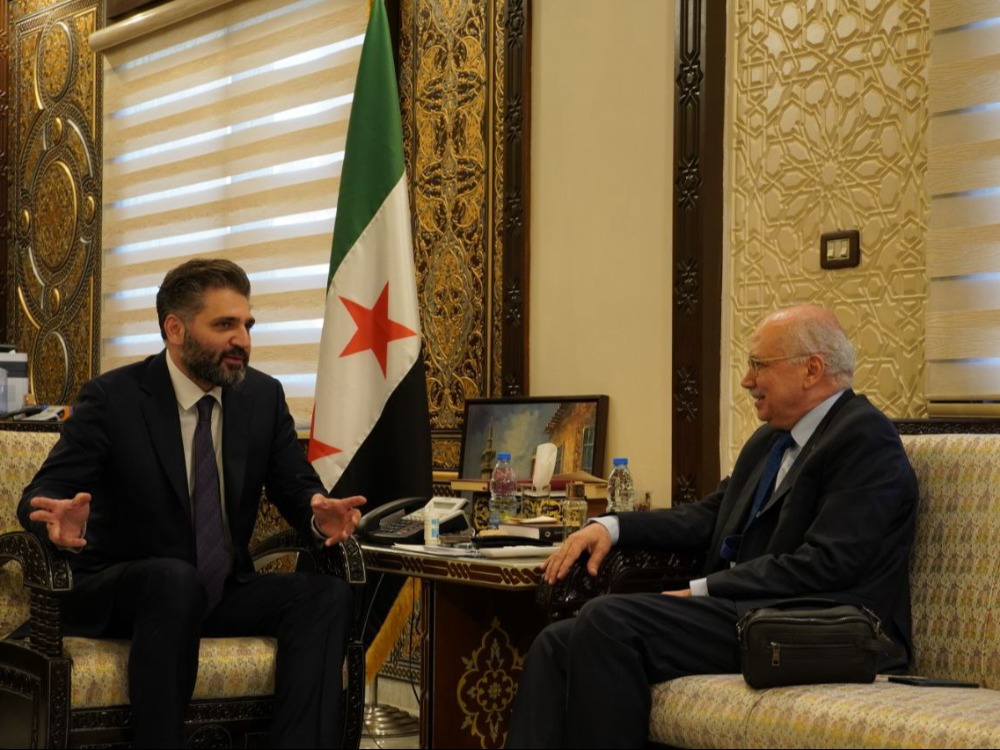 لترميم ورقمنة المخطوطات.. لقاء يجمع وزير الثقافة مع مدير معهد المخطوطات العربية