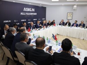 الوزير الشعار يلتقي رجال الأعمال والصناعيين المستقلين في تركيا