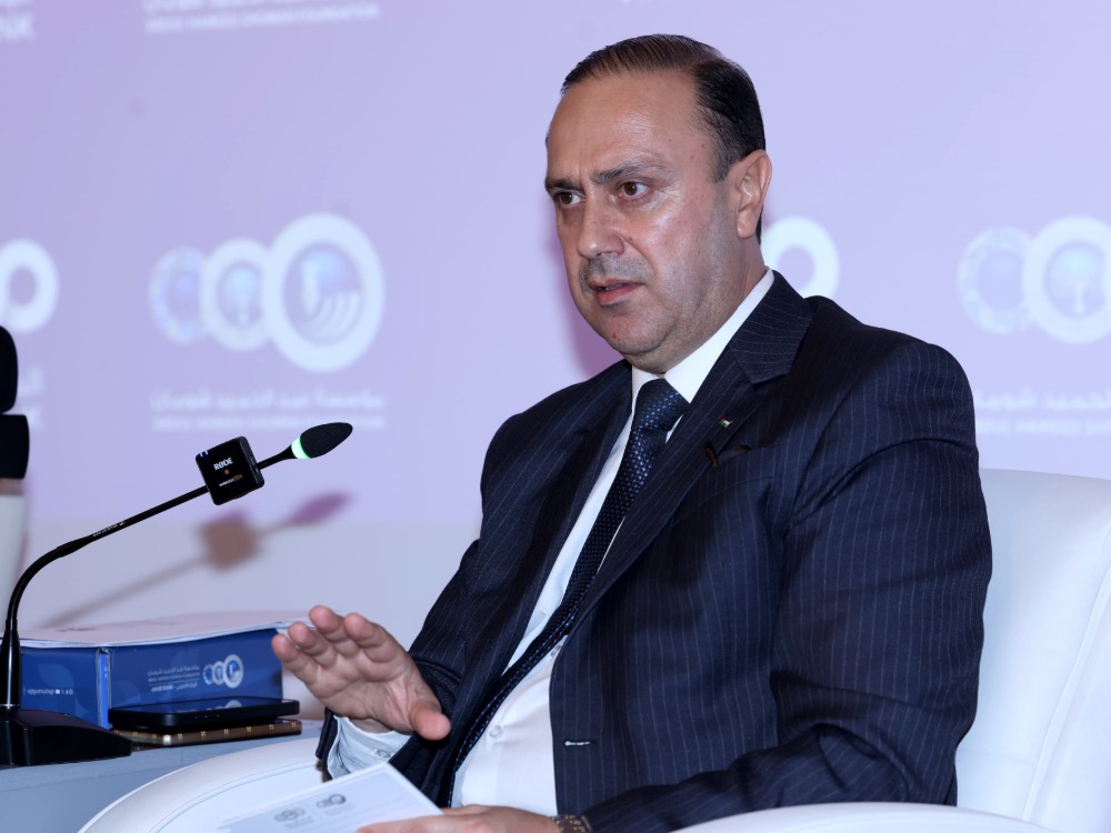 وزير الاتصال الحكومي الناطق الرسمي باسم الحكومة الأردنية الدكتور محمد المومني