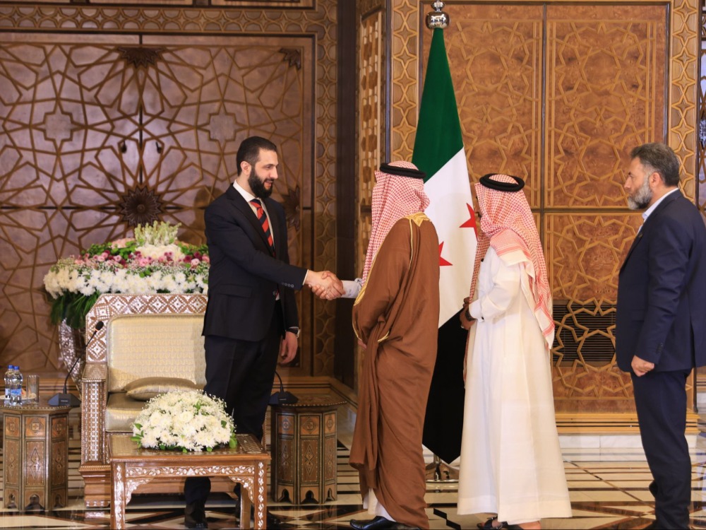 الرئيس الشرع يستقبل وفداً من الفعاليات المجتمعية في إدلب