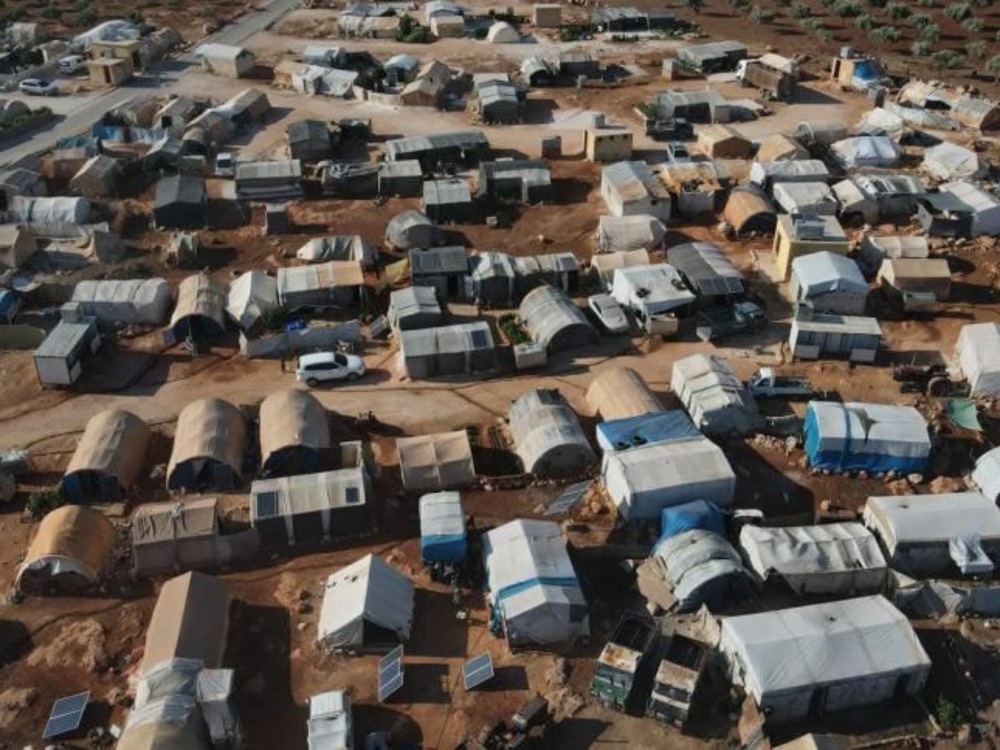 إطلاق حملة "نروي ظمأهم" لتخفيف معاناة 20 ألف عائلة بمخيمات إدلب