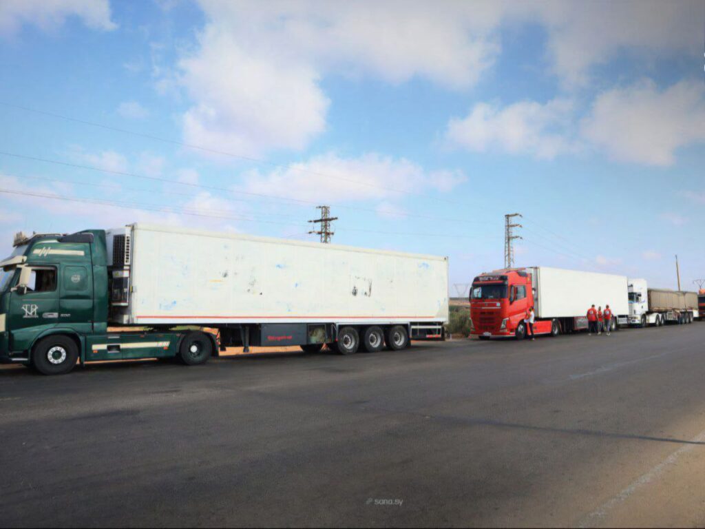 الهلال الأحمر يواصل تقديم الإمدادات الإغاثية إلى السويداء ودرعا