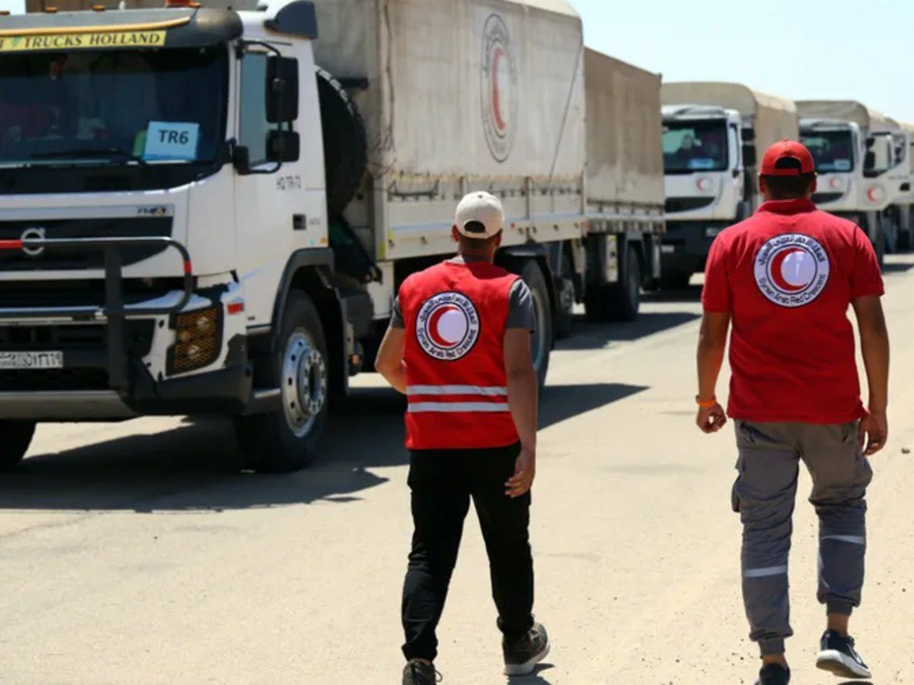 الهلال الأحمر: نطالب بعدم التعرض لفرقنا لضمان إيصال المساعدات