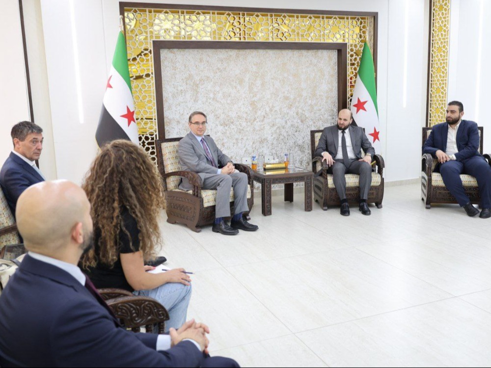 وزير الطاقة والمجلس الأطلسي يبحثان آفاق التعاون في قطاع الطاقة