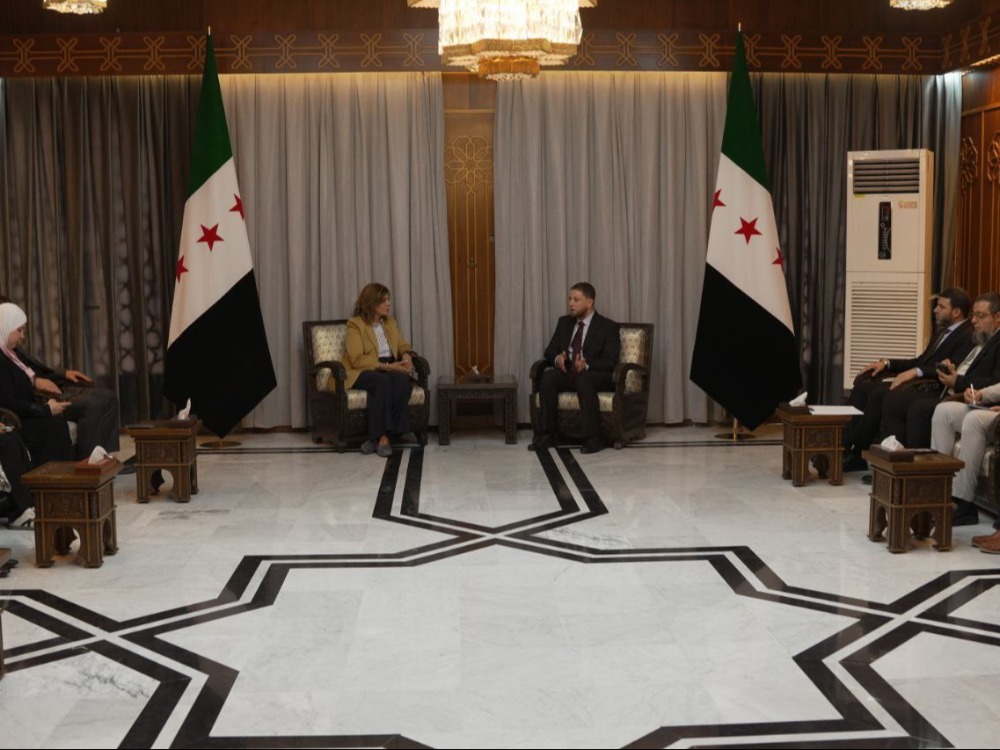 وزيرة الشؤون الاجتماعية والعمل تبحث مع محافظ حماة عودة المهجرين