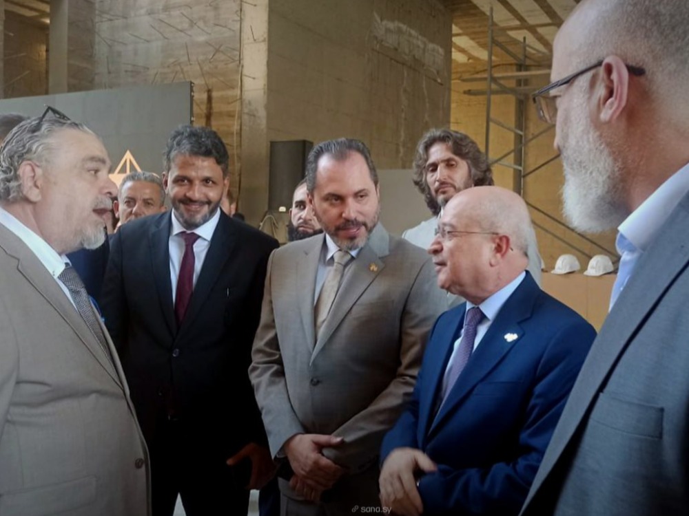 وزير السياحة ماز الصالحاني والنقل يعرب بدر خلال إطلاق مشروع "غاليري حجاز دمشق"