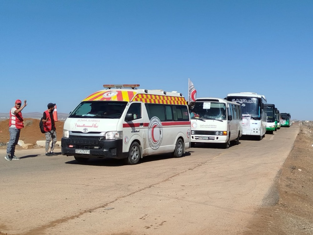 الهلال الأحمر يجلي دفعة جديدة من العائلات القادمة من السويداء