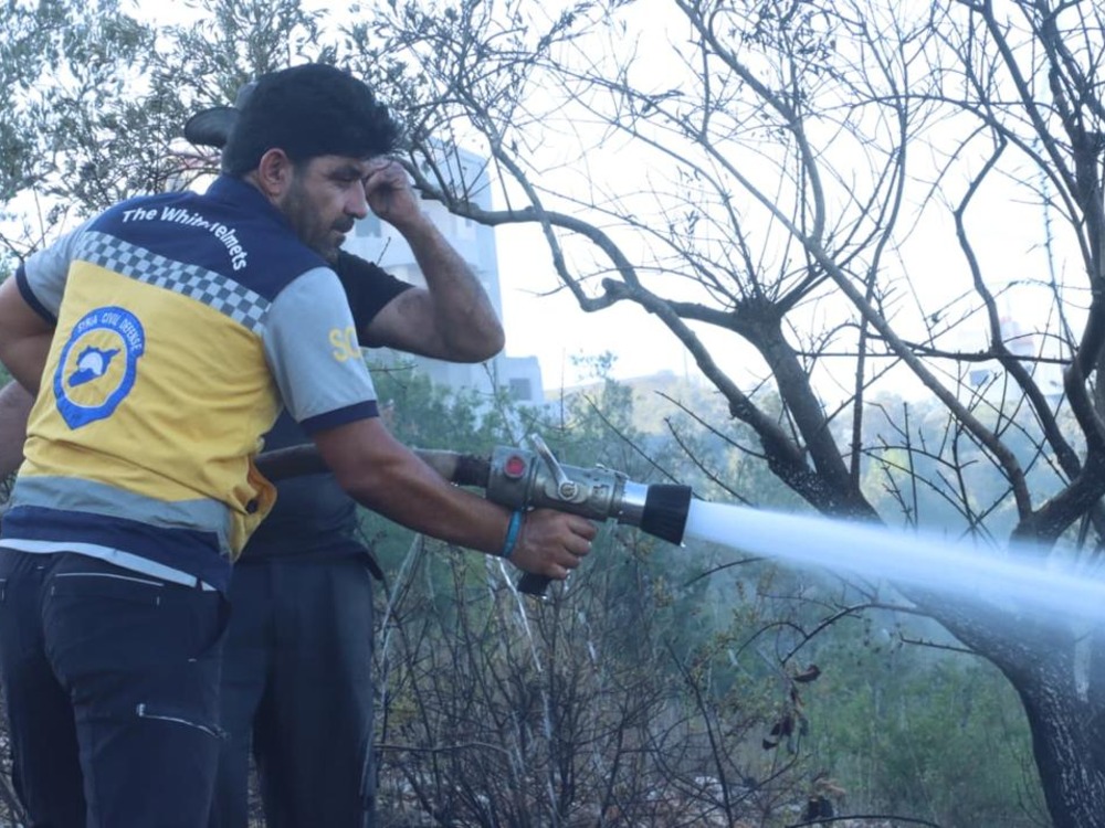 الدفاع المدني يعلن السيطرة على حريق حراجي في ريف طرطوس