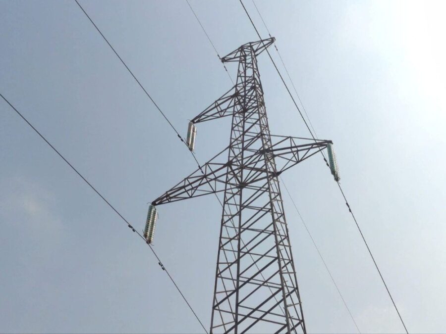 التيار الكهربائي