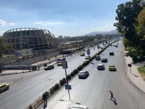 موجة الحر تتواصل حتى نهاية الأسبوع وتوقعات بهطولات مطرية رعدية