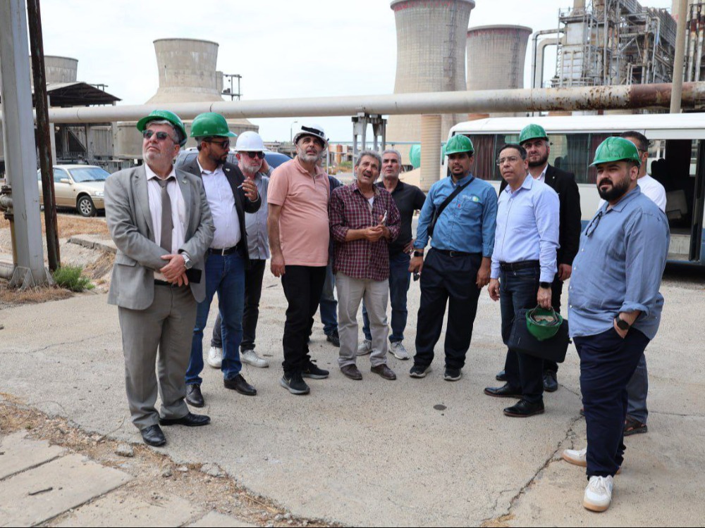 وفد من وزارة الطاقة السعودية يزور مصفاتي بانياس وحمص النفطيتين