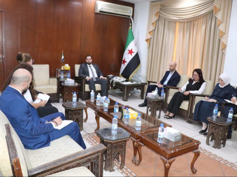 وزير الأشغال العامة يبحث مع وفد ألماني سبل التعاون الفني والتقني