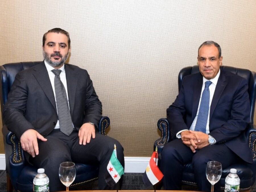 التقى وزير الخارجية والمغتربين أسعد الشيباني، نظيره المصري بدر عبد العاطي في نيويورك.