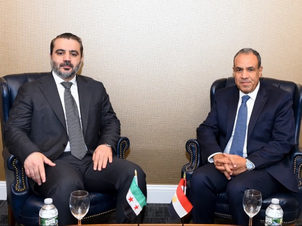 التقى وزير الخارجية والمغتربين أسعد الشيباني، نظيره المصري بدر عبد العاطي في نيويورك.