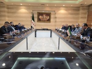 الأمانة العامة لرئاسة الجمهورية تبحث مع عدد من الوزراء تحديات النقل البري