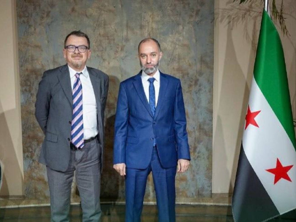 رئيس هيئة المنافذ البرية والبحرية يناقش مع السفير الإيطالي ملف عودة اللاجئين