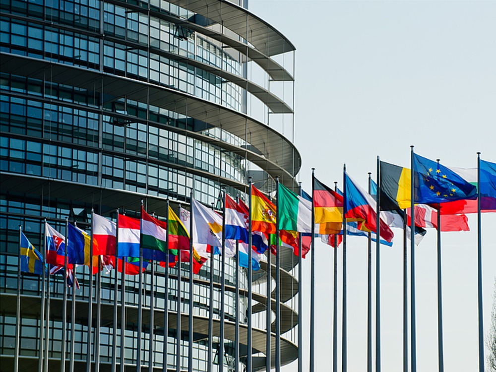 الاتحاد الأوروبي يجدد التزامه بدعم السوريين داخل سوريا وفي دول الجوار