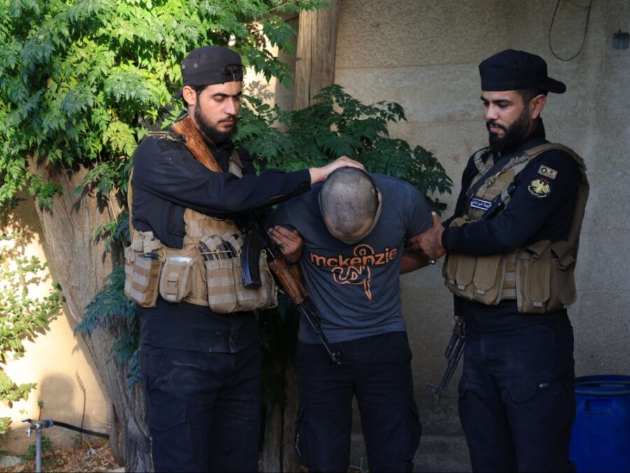 الداخلية تعلن القبض على خلية إرهابية تابعة لـ "حزب الله" في ريف دمشق الغربي