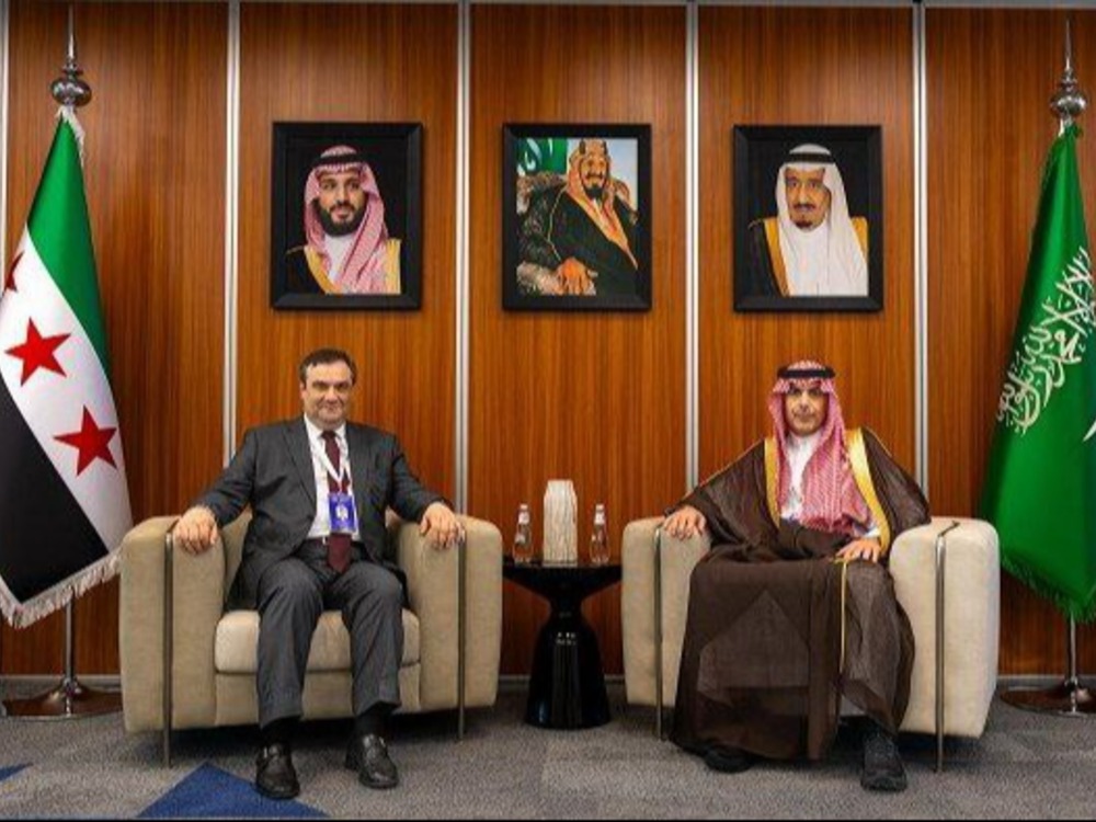 حاكم المركزي يلتقي محافظ البنك المركزي السعودي ومسؤولي بنوك سعوديين