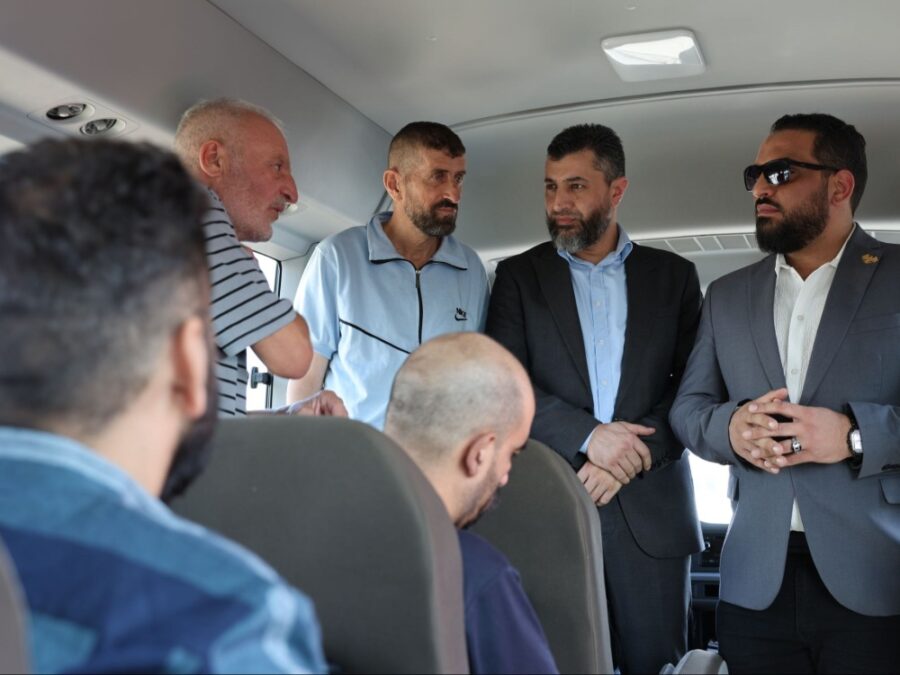 وزارة الداخلية: تسليم محتجزين من أبناء السويداء للأمن الداخلي وتأمين وصولهم إلى المدينة