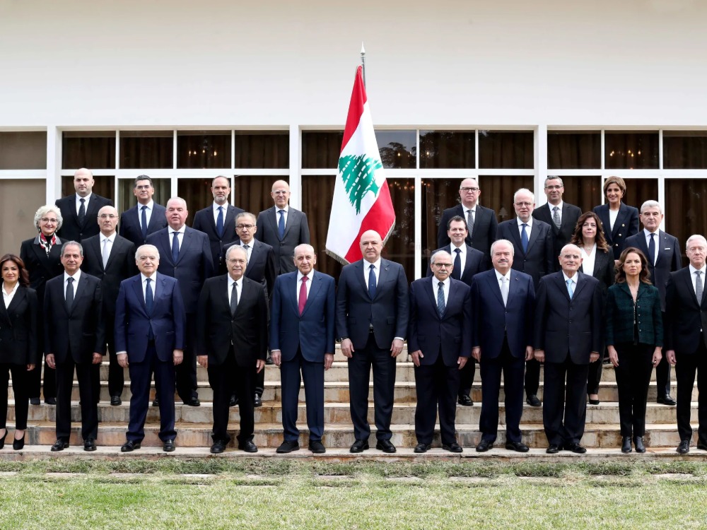 لبنان.. دعم شعبي لحصر السلاح بيد الدولة والحكومة تجتمع لحسم القرار