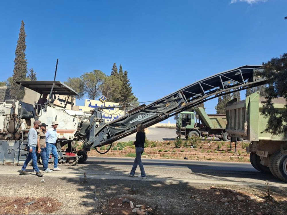 بدء صيانة طريق حمص- حماة الدولي