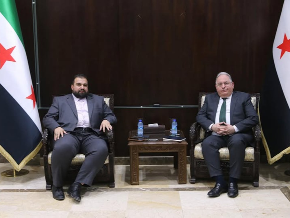 وزير المالية ومحافظ السويداء يبحثان سبل إيصال المخصصات المالية للمحافظة