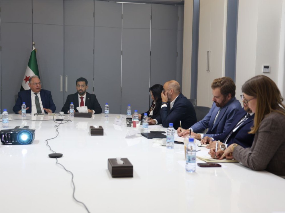 وزيرا الصحة والمالية يبحثان مع وفد من البنك الدولي آليات دعم القطاع الصحي