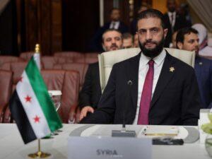 الرئيس الشرع يشارك في قمة الدوحة ويجري لقاءً مع ولي العهد السعودي