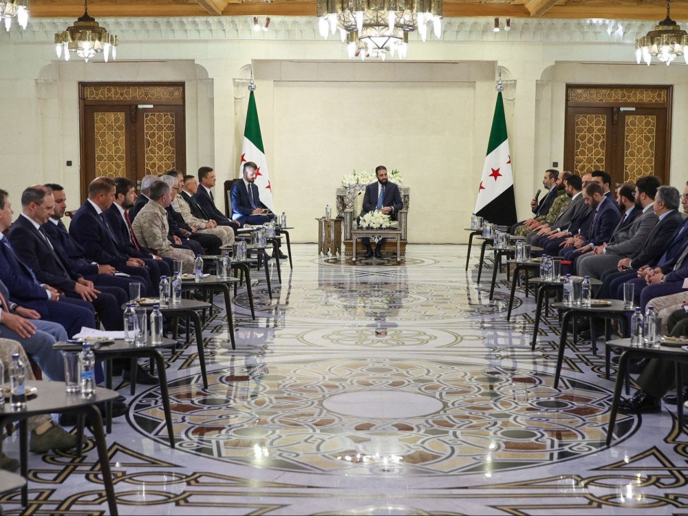 الرئيس الشرع يستقبل وفداً روسياً ويبحث تعزيز التعاون الثنائي