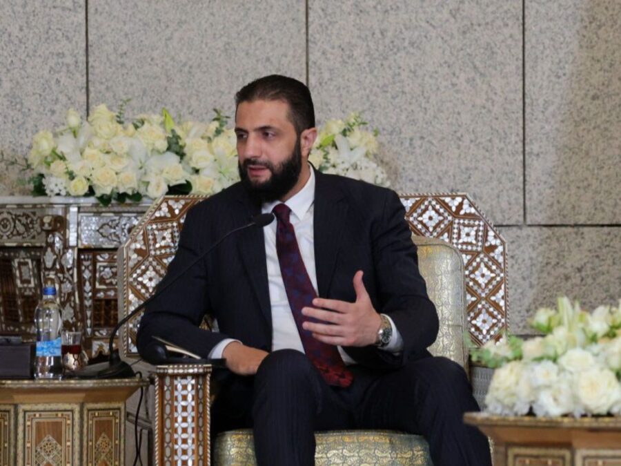 الرئيس الشرع: على المجتمع الدولي ألا يتواطأ في قتل الشعب السوري بتعطيل رفع العقوبات