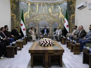 قبوات تبحث مع محافظ إدلب سبل تعزيز الخدمات الاجتماعية والعمالية في المحافظة
