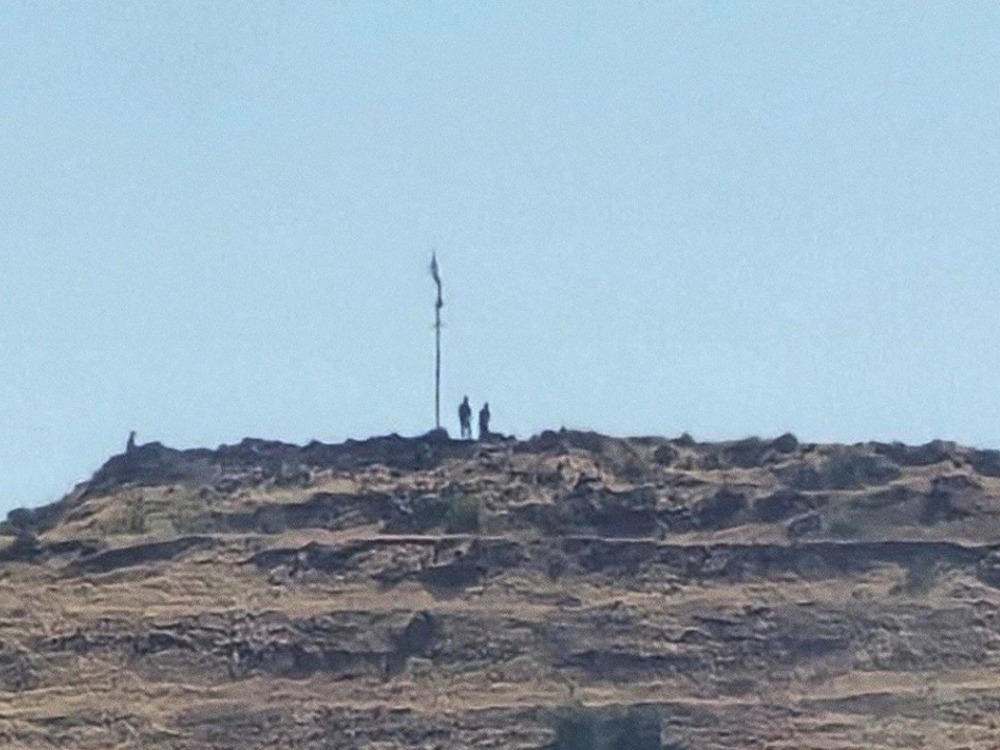 الاحتلال الإسرائيلي ينفذ أعمال حفر ورفع سواتر بعد توغل جديد بريف القنيطرة