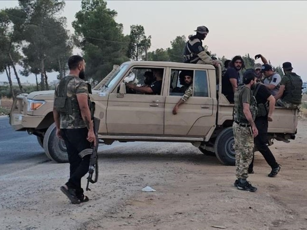 وزارة الدفاع تنفي استهداف قرية أم تينة بريف حلب وتتهم قسد بتنفيذ القصف