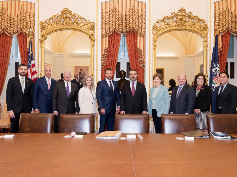 السيناتور شاهين بعد لقاء الشيباني: حان لمجلس الشيوخ التحرك لإلغاء عقوبات قيصر